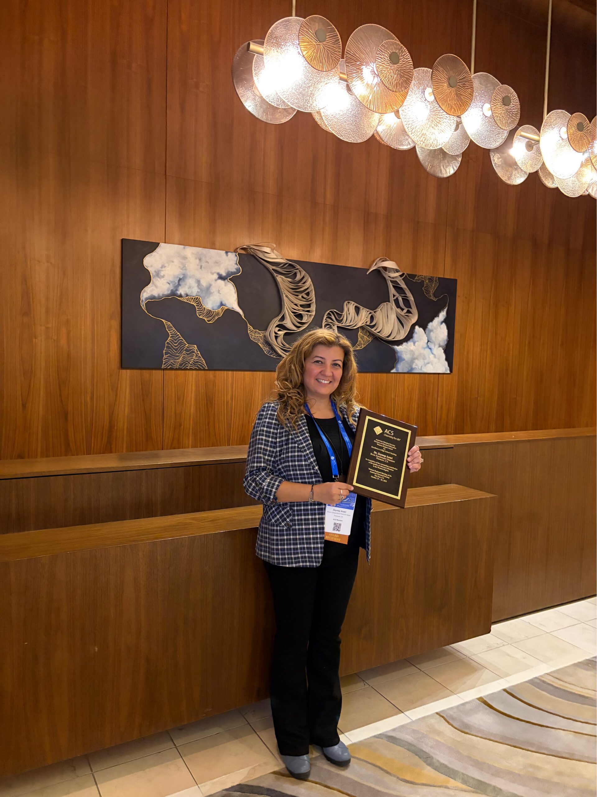 Featured Image for Dr. Araci Honored with Regional Teaching Excellence Award from the American Chemical Society